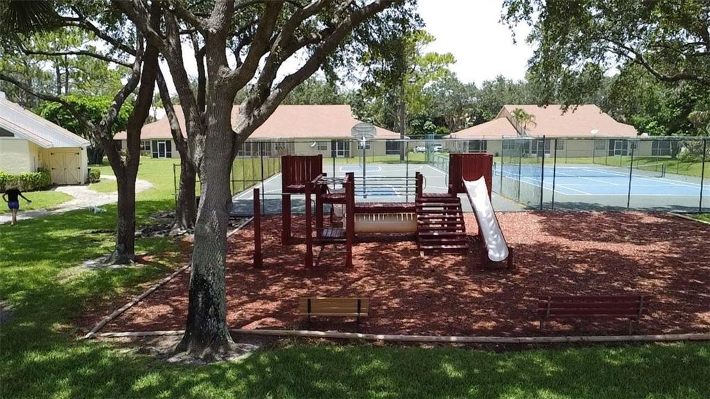JOGGERS RUN - Residential