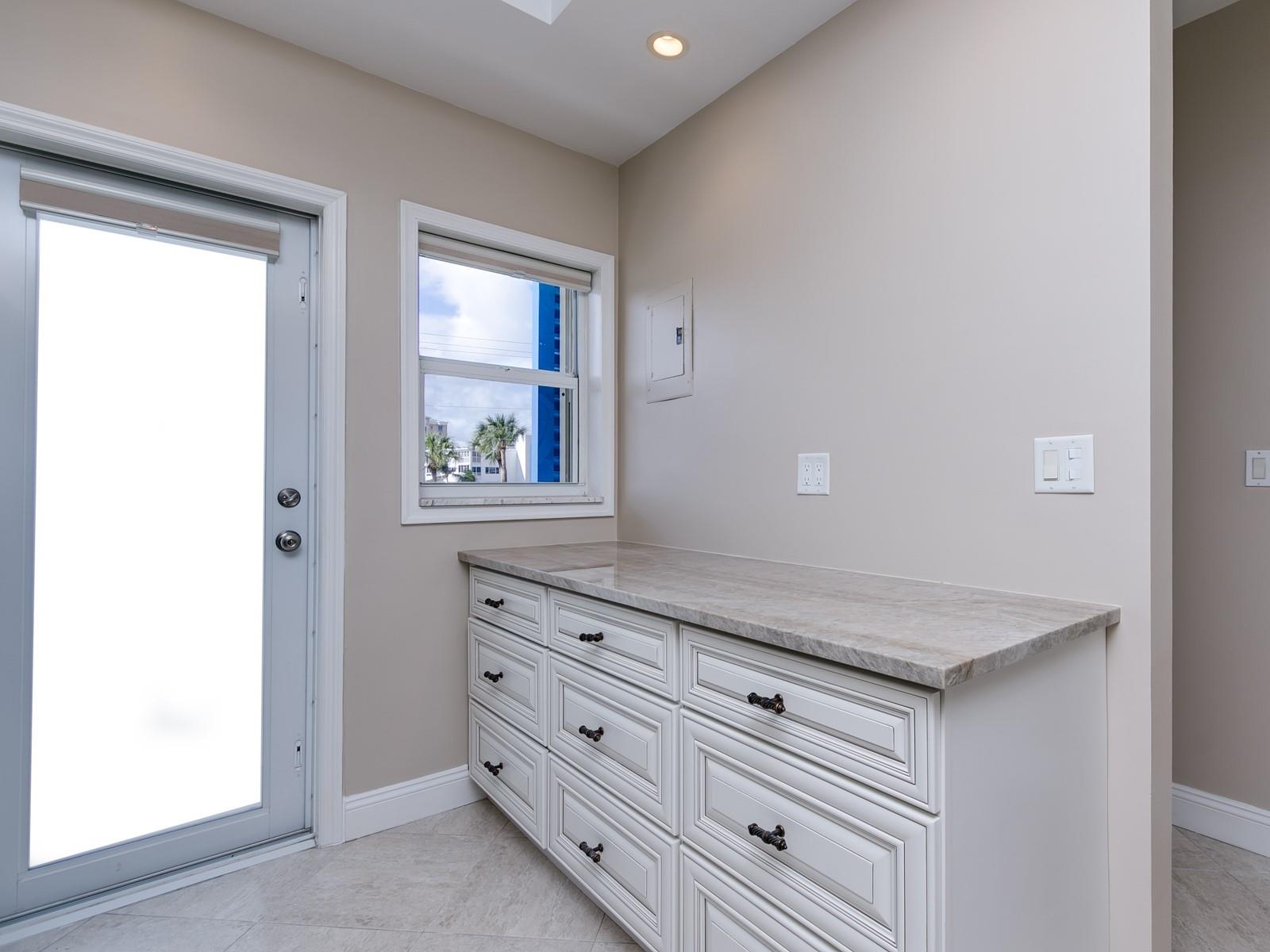 Admiralty Towers Condo - Residential Lease