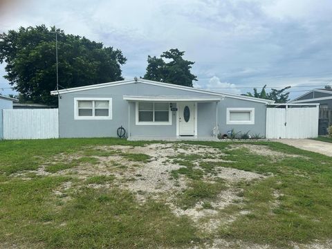 4220 NE Garand Lane NE West Palm Beach FL 33406