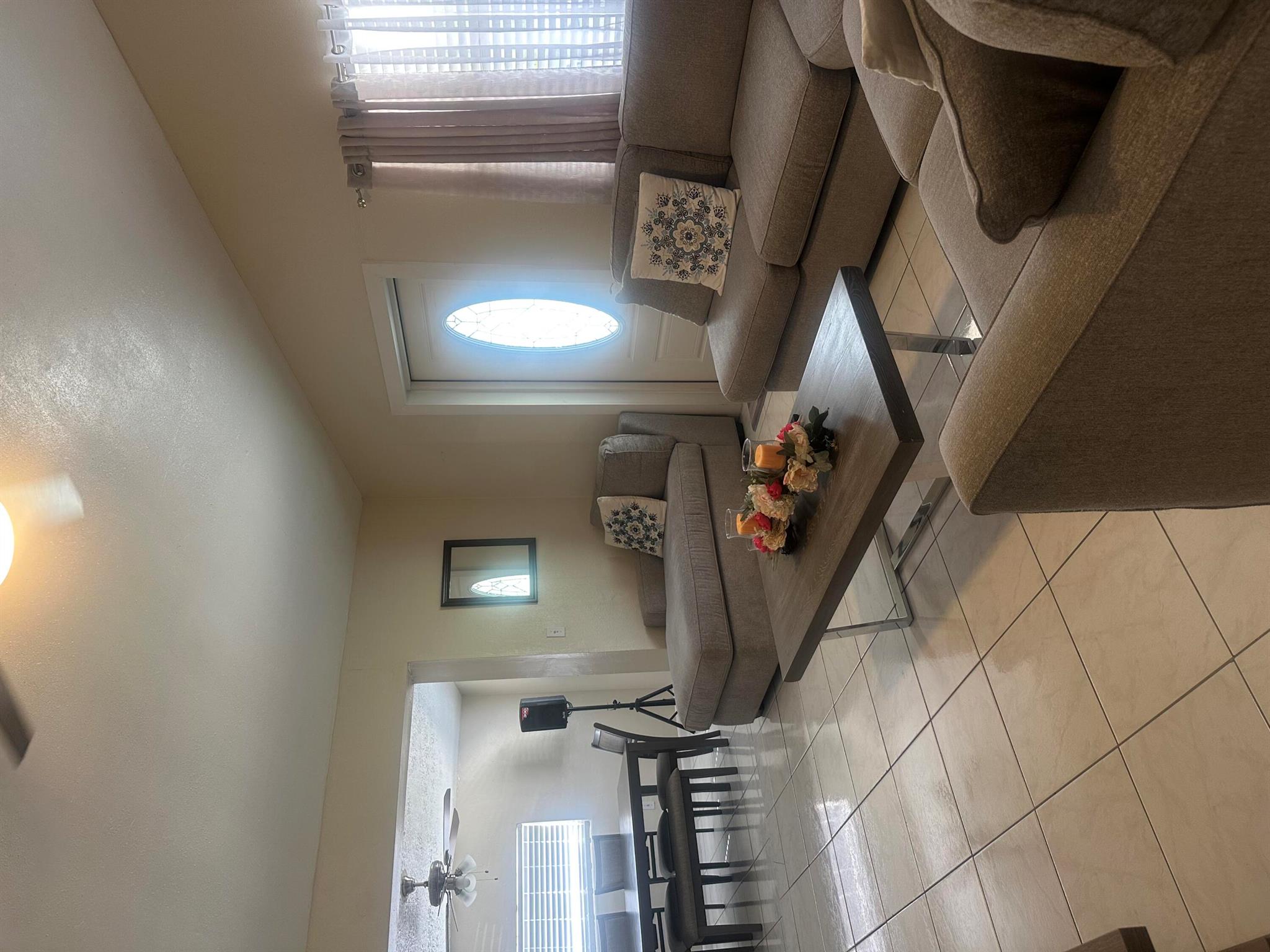 PRETTY HOUSE IN A GREAT LOCATION, 2 BEDROOMS 1 BATH,CERAMIC TILES ALL THROUGHOUT, A PANTRY WALL TO WALL, PANEL SHUTTERS, NEW WATER SYSTEM,WORKSHOP IN THE BACKYARD.....NICE BACKYARD A GREAT STARTER HOME!