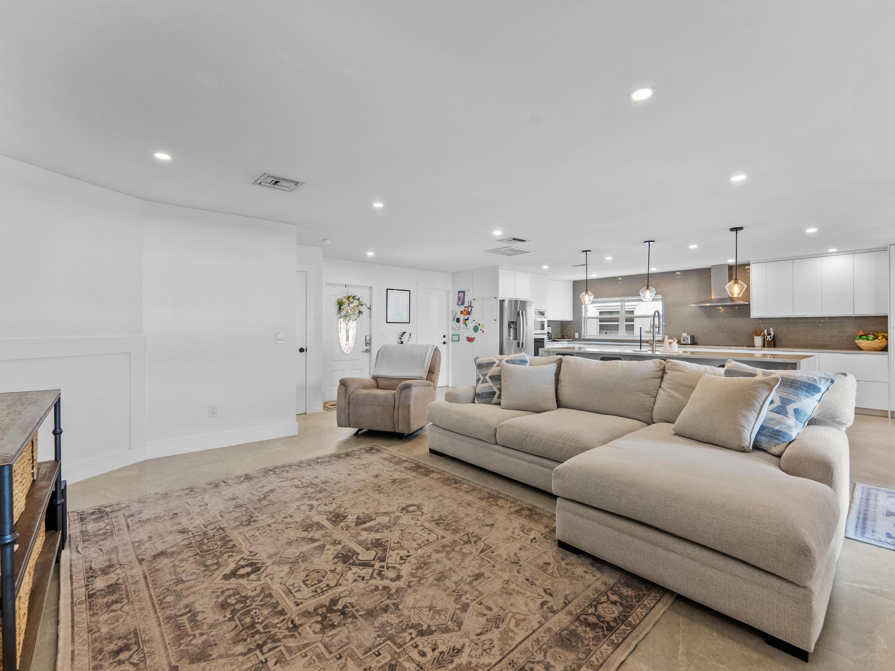 SANDALFOOT COVE SEC 5 - Residential