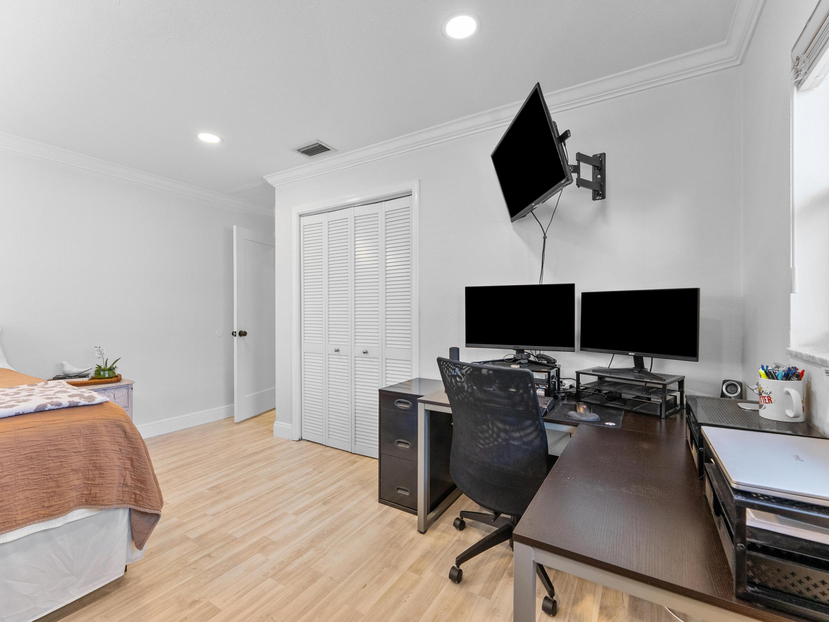 SANDALFOOT COVE SEC 5 - Residential