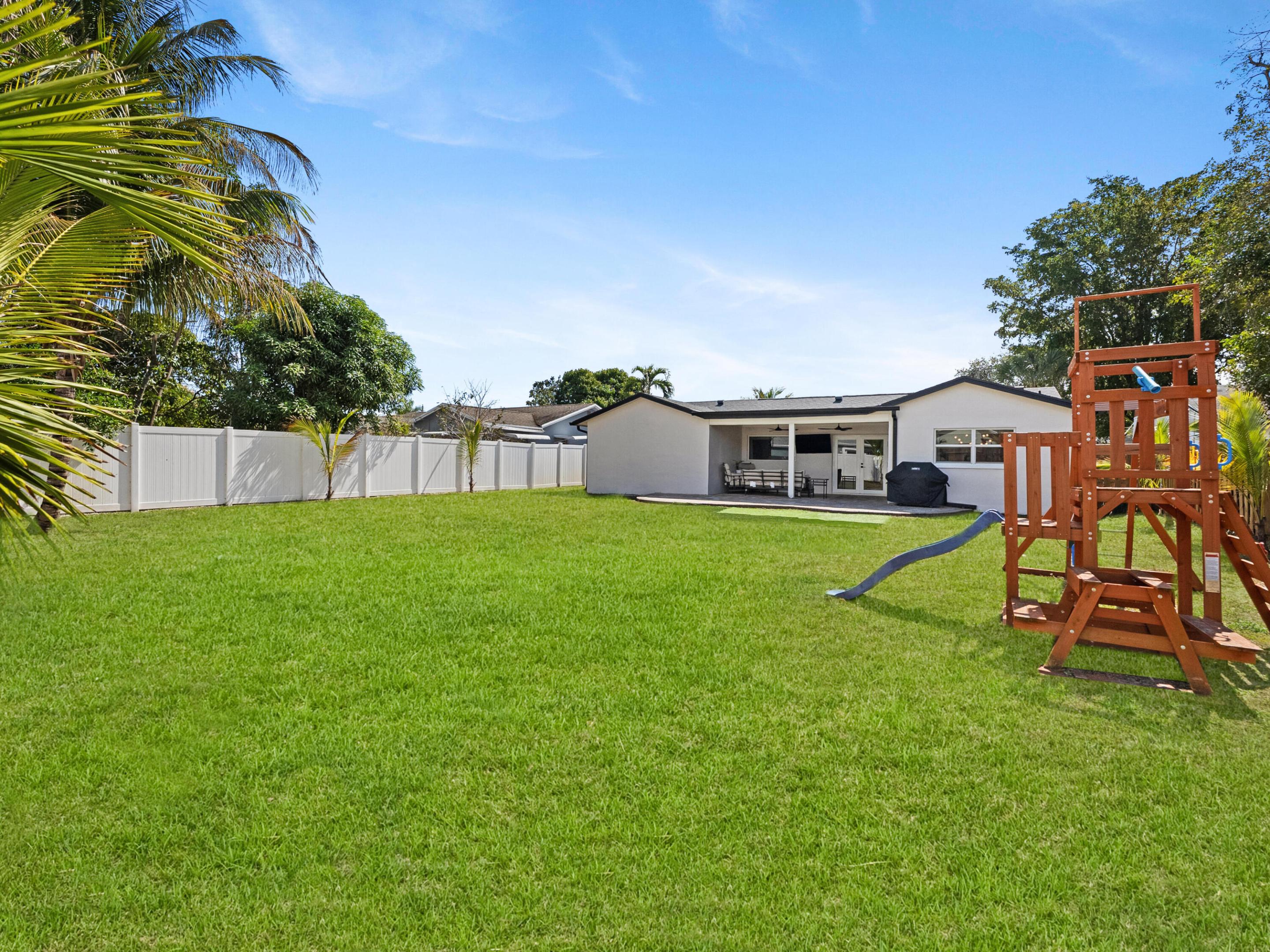 SANDALFOOT COVE SEC 5 - Residential