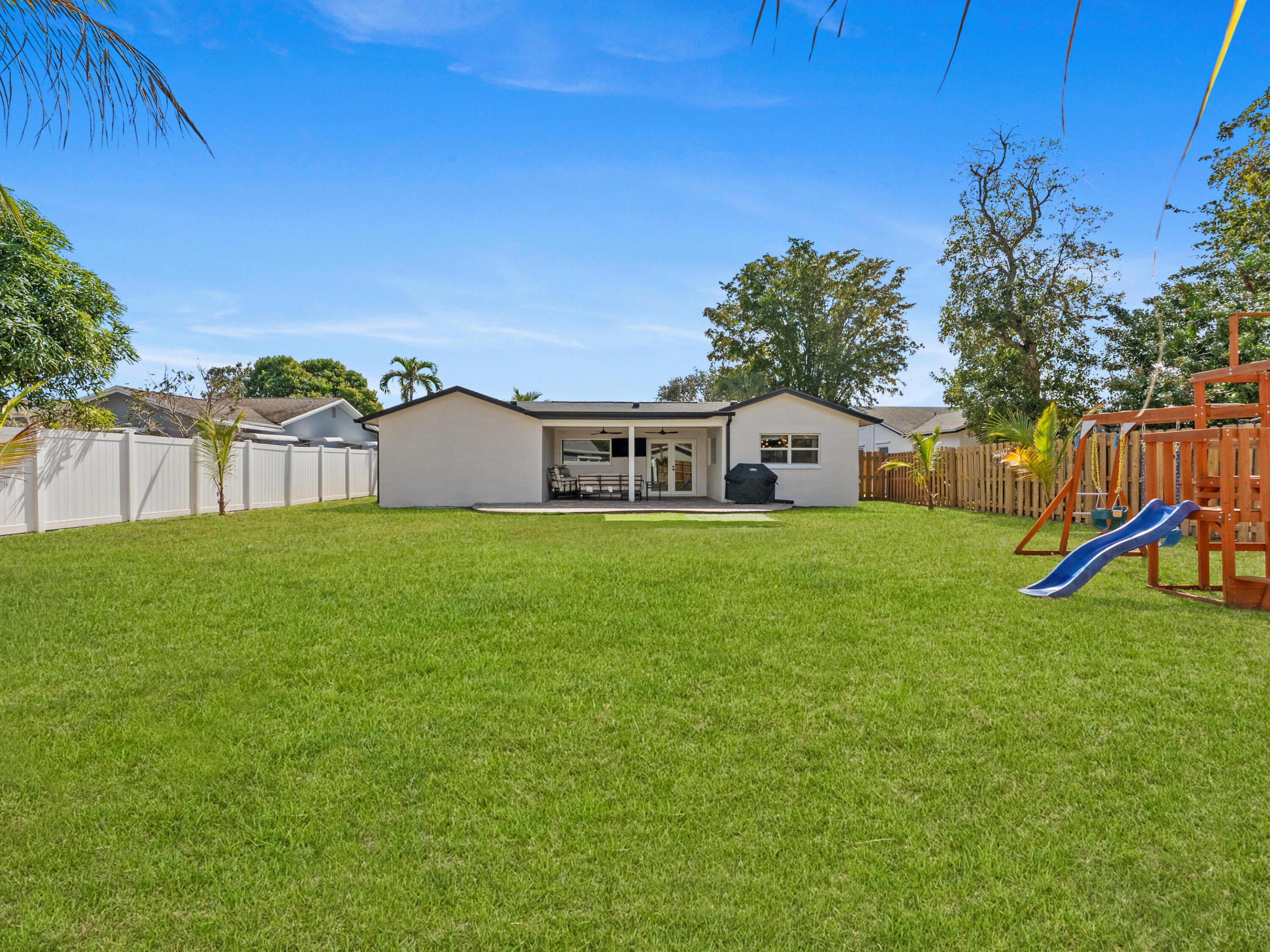 SANDALFOOT COVE SEC 5 - Residential