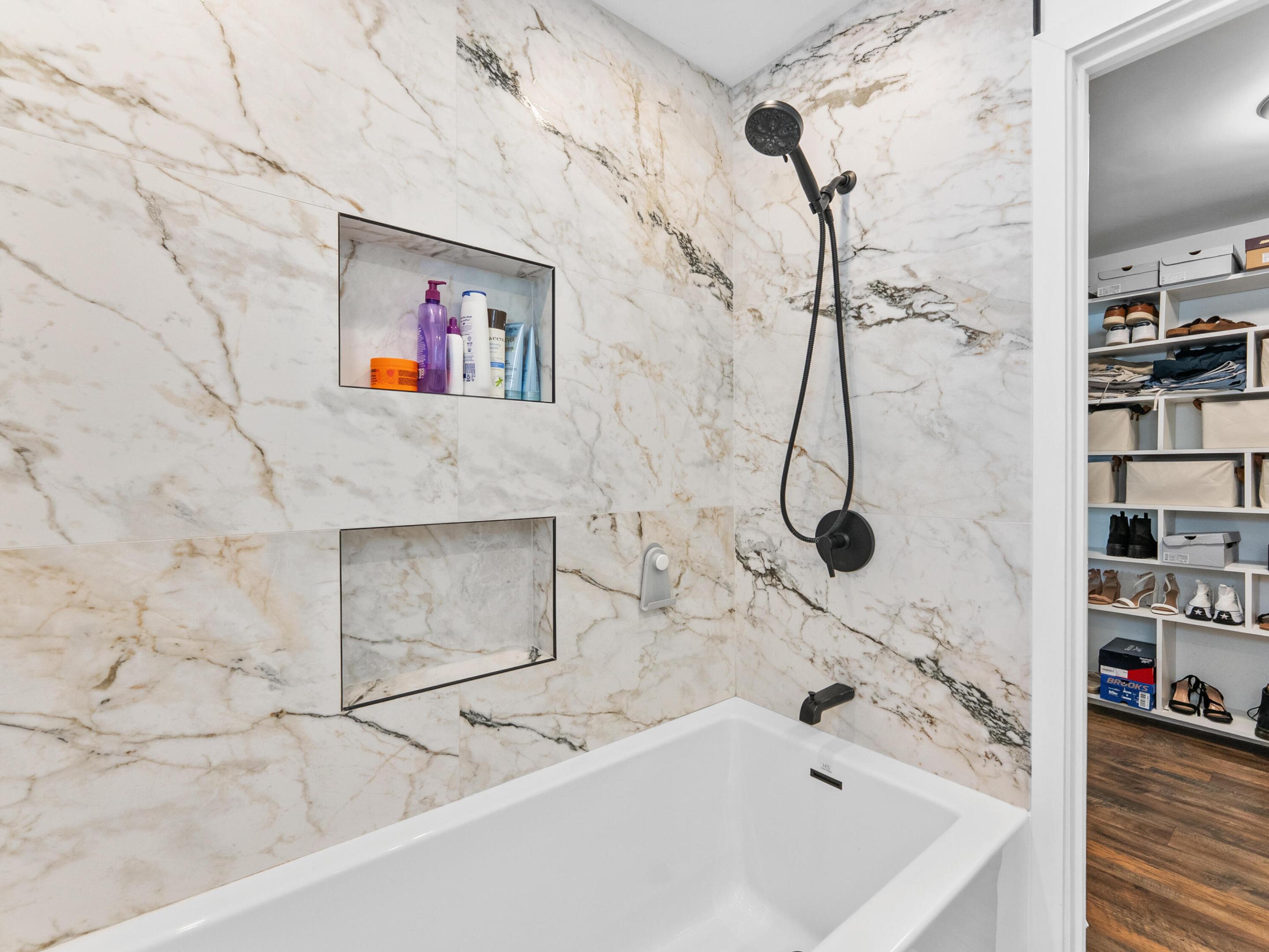 SANDALFOOT COVE SEC 5 - Residential