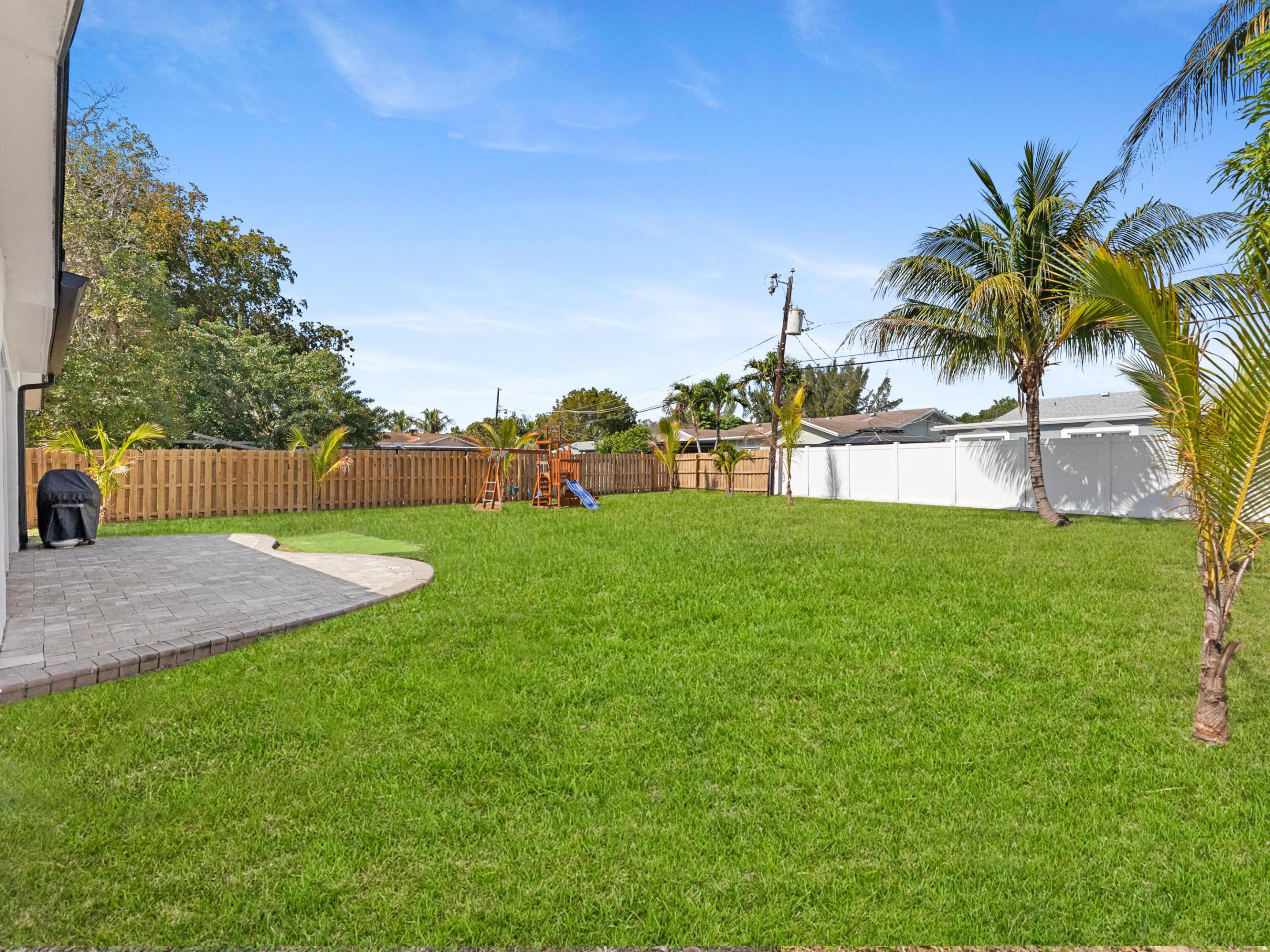 SANDALFOOT COVE SEC 5 - Residential