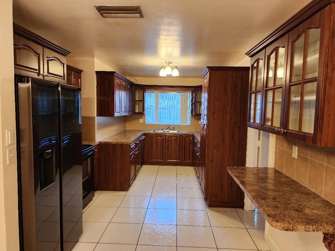 4900 NW 15th St