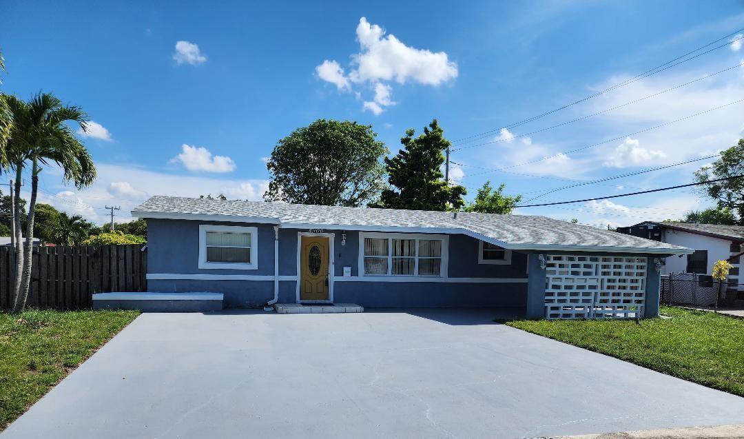 Welcome home to this magnificent and exceptionally spacious turnkey 5-bedroom, 3-bath residence, perfectly situated on a corner lot, driveway that accommodates up to six vehicles. No HOA.
Step inside to discover a beautifully maintained interior with fresh new paint throughout, creating a bright and inviting atmosphere. The upgraded kitchen features modern finishes and a brand-new microwave, perfect for both everyday meals and entertaining. Comfort is assured year-round with a new roof, new water heater, and air conditioning system just two years old. Freshly repainted driveway for great curb appeal. The location is hard to beat—walking distance to top-rated schools, shopping, and restaurants, and just five minutes to the Turnpike.
All it needs is a new owner ready to make a deal!