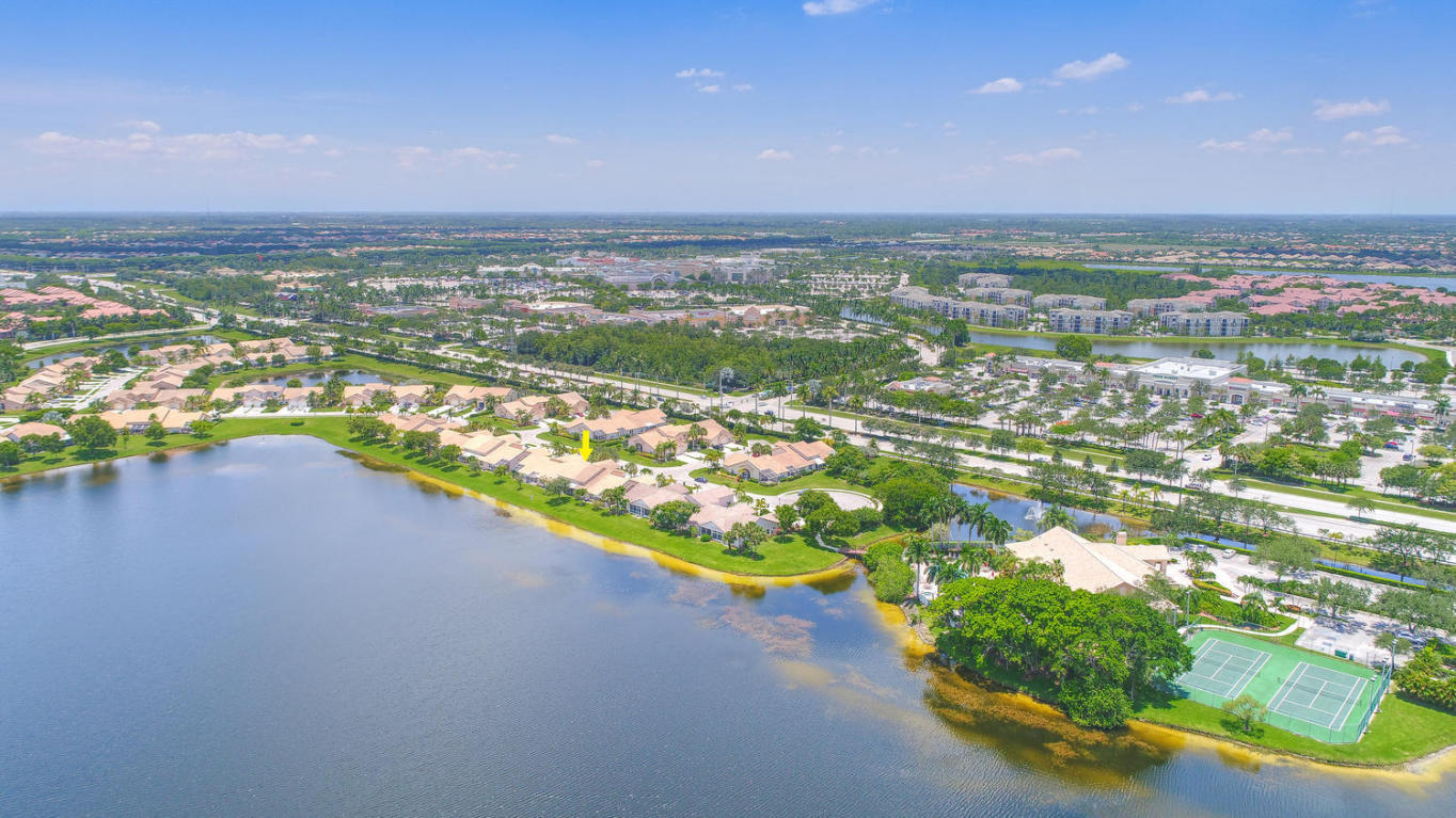WELLINGTONS EDGE - Residential