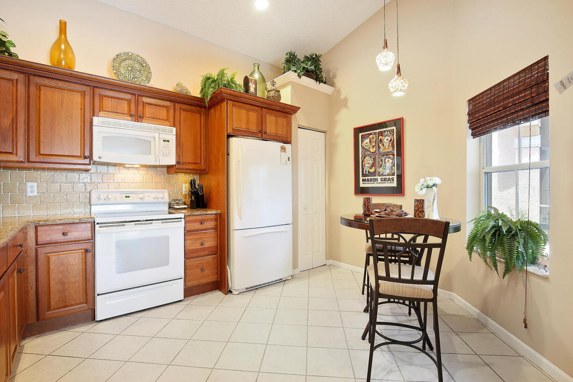 WELLINGTONS EDGE - Residential