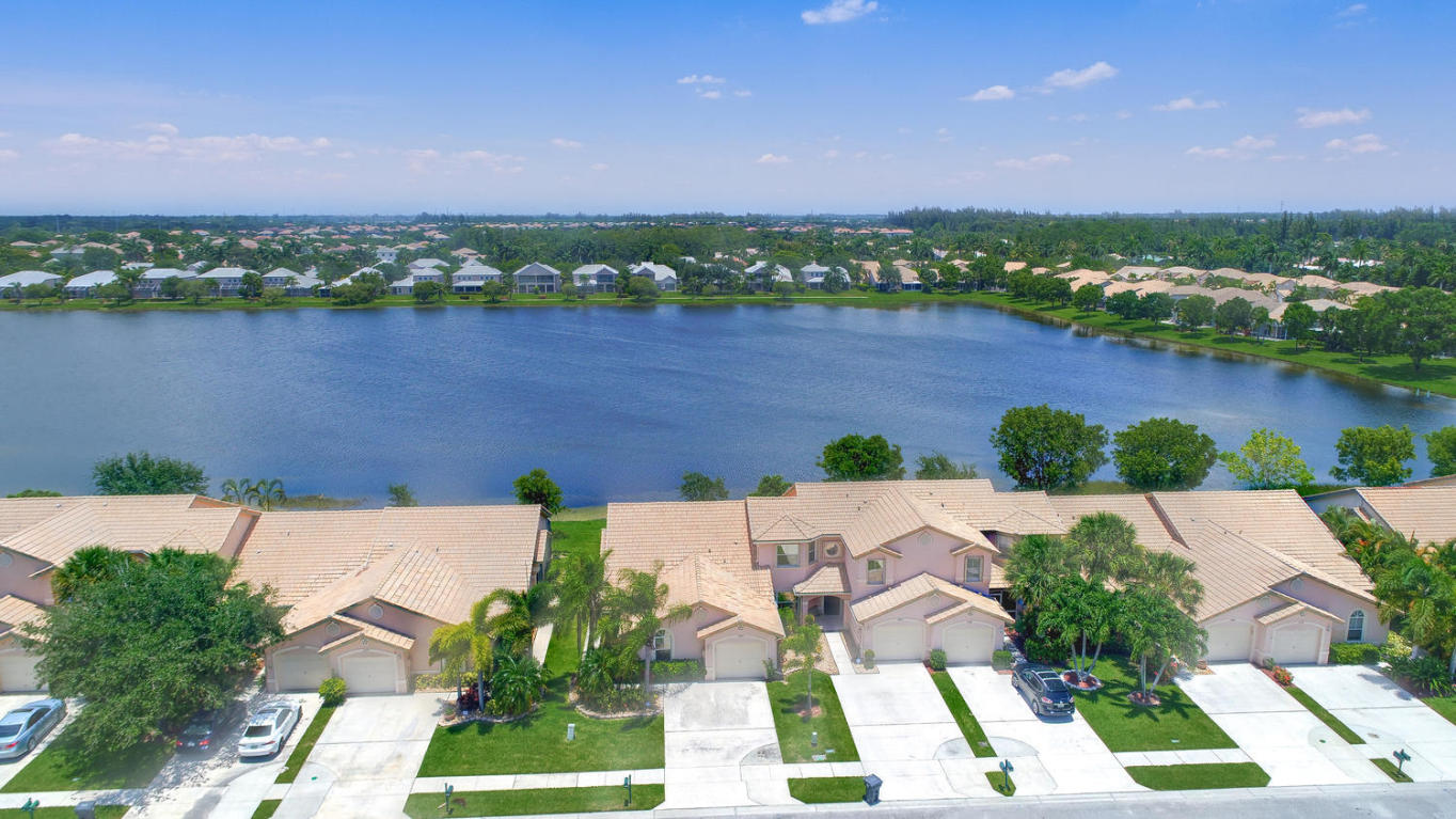 WELLINGTONS EDGE - Residential