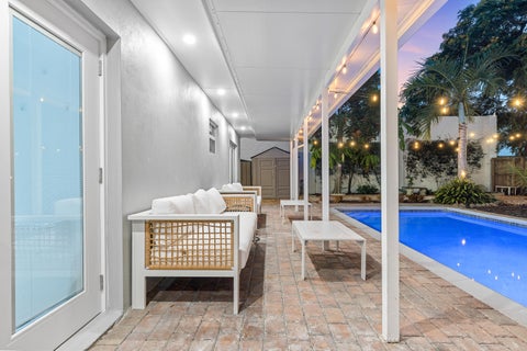 Tiny photo for 1621 NE 1ST Avenue, Pompano Beach, FL 33060 (MLS # B26071290)