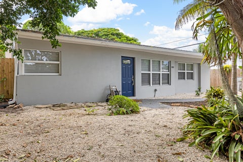 Tiny photo for 1621 NE 1ST Avenue, Pompano Beach, FL 33060 (MLS # B26071290)