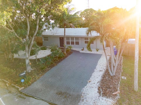 Tiny photo for 1621 NE 1ST Avenue, Pompano Beach, FL 33060 (MLS # B26071290)
