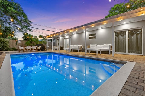 Tiny photo for 1621 NE 1ST Avenue, Pompano Beach, FL 33060 (MLS # B26071290)