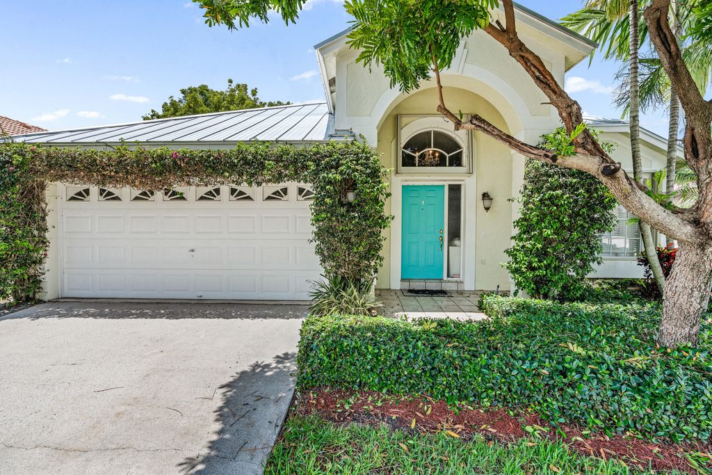 Photo of 121 Spoonbill Court, Jupiter, FL 33458 (MLS # R10803405)