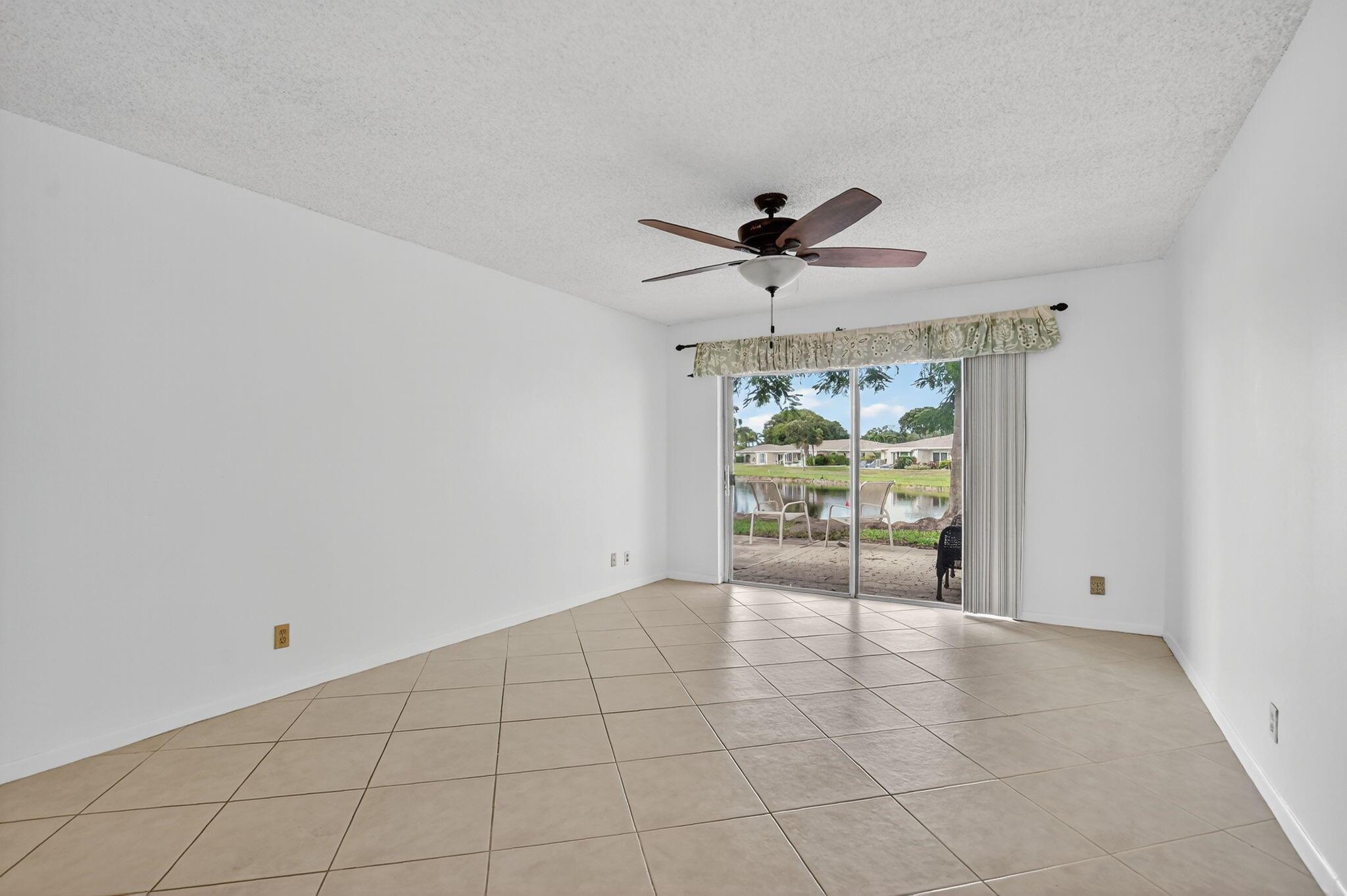 BOCA LAKES CONDO - Residential