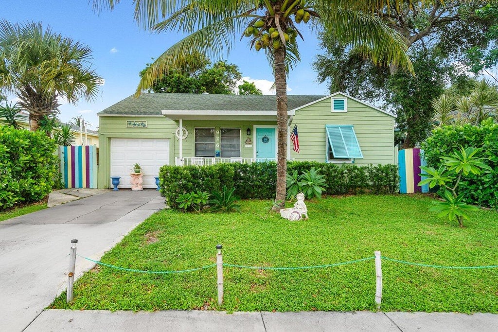 Photo of 926 N M Street, Lake Worth Beach, FL 33460 (MLS # R11016826)
