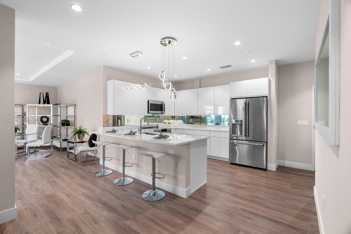 SAILFISH COVE CONDOMINIUM - Residential