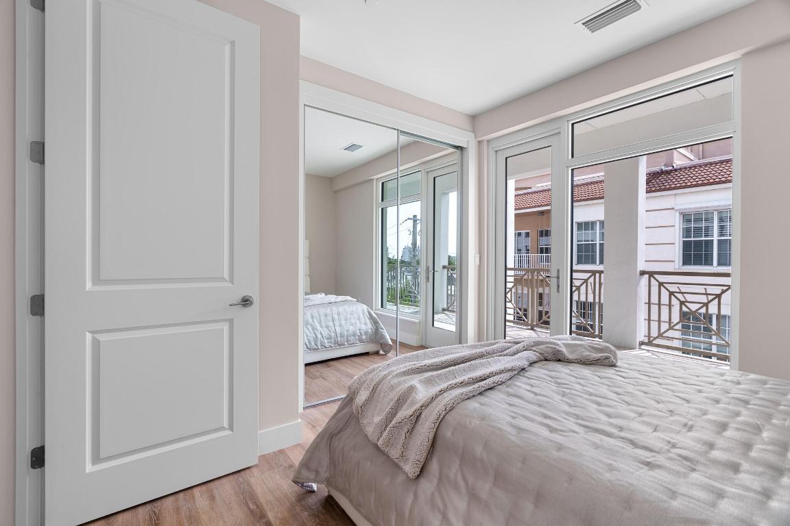 SAILFISH COVE CONDOMINIUM - Residential