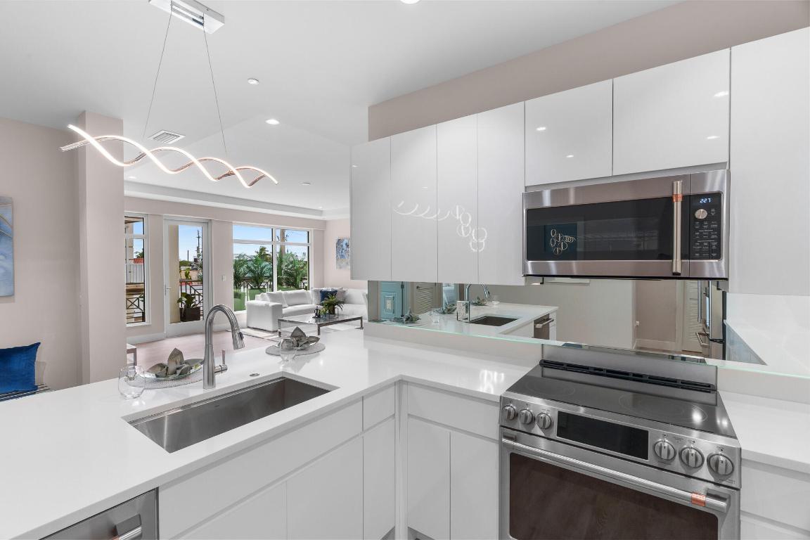 SAILFISH COVE CONDOMINIUM - Residential