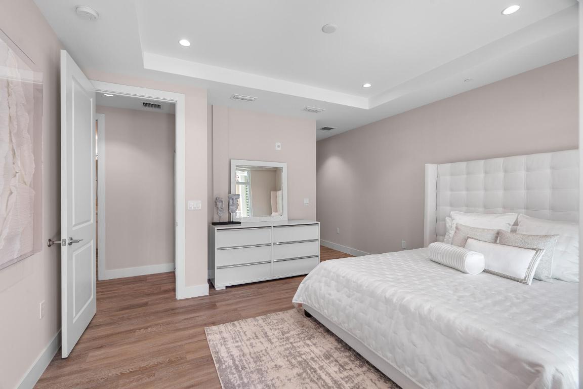 SAILFISH COVE CONDOMINIUM - Residential