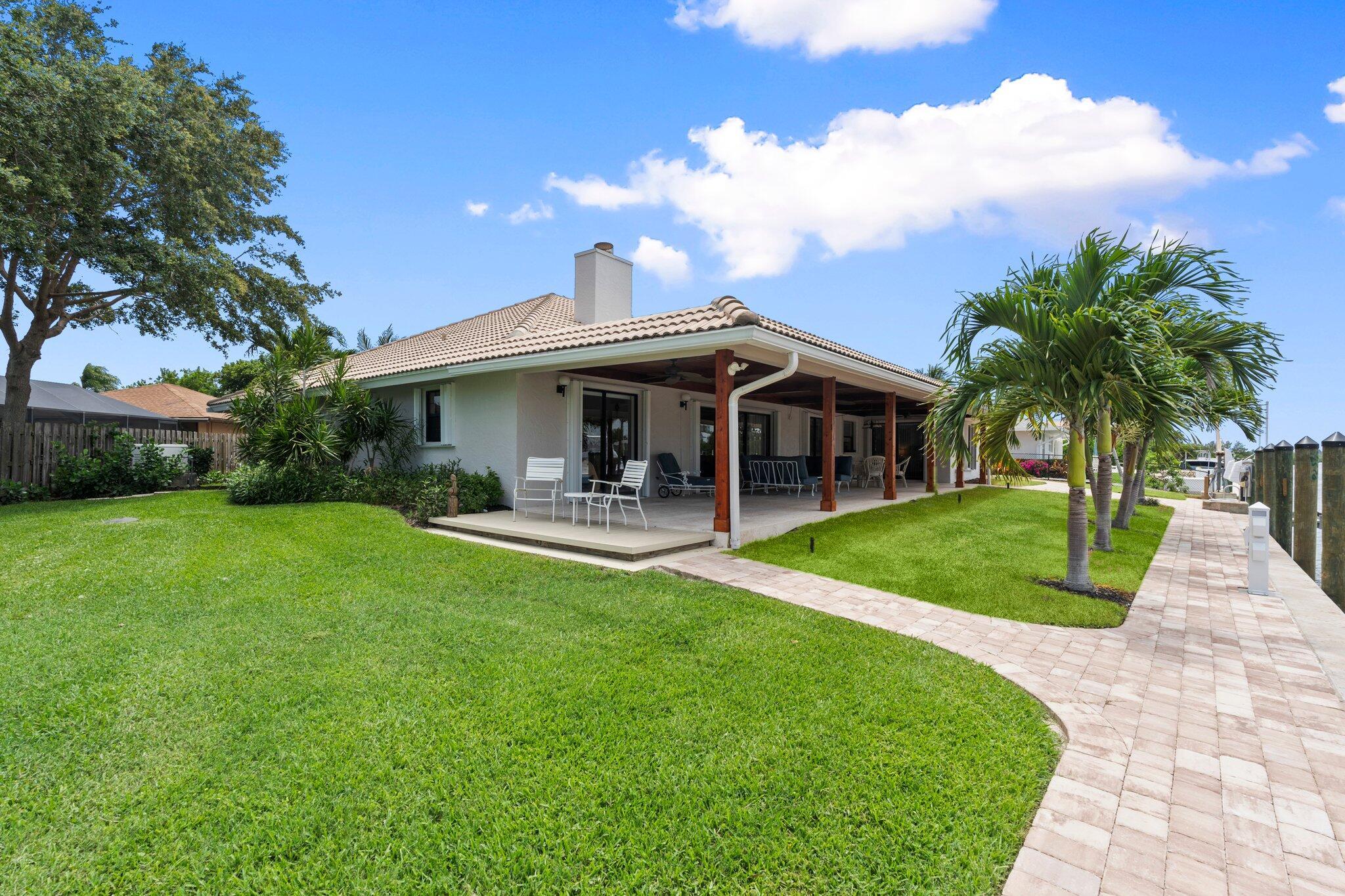 QUEEN'S COVE UNIT 1 - Residential Lease