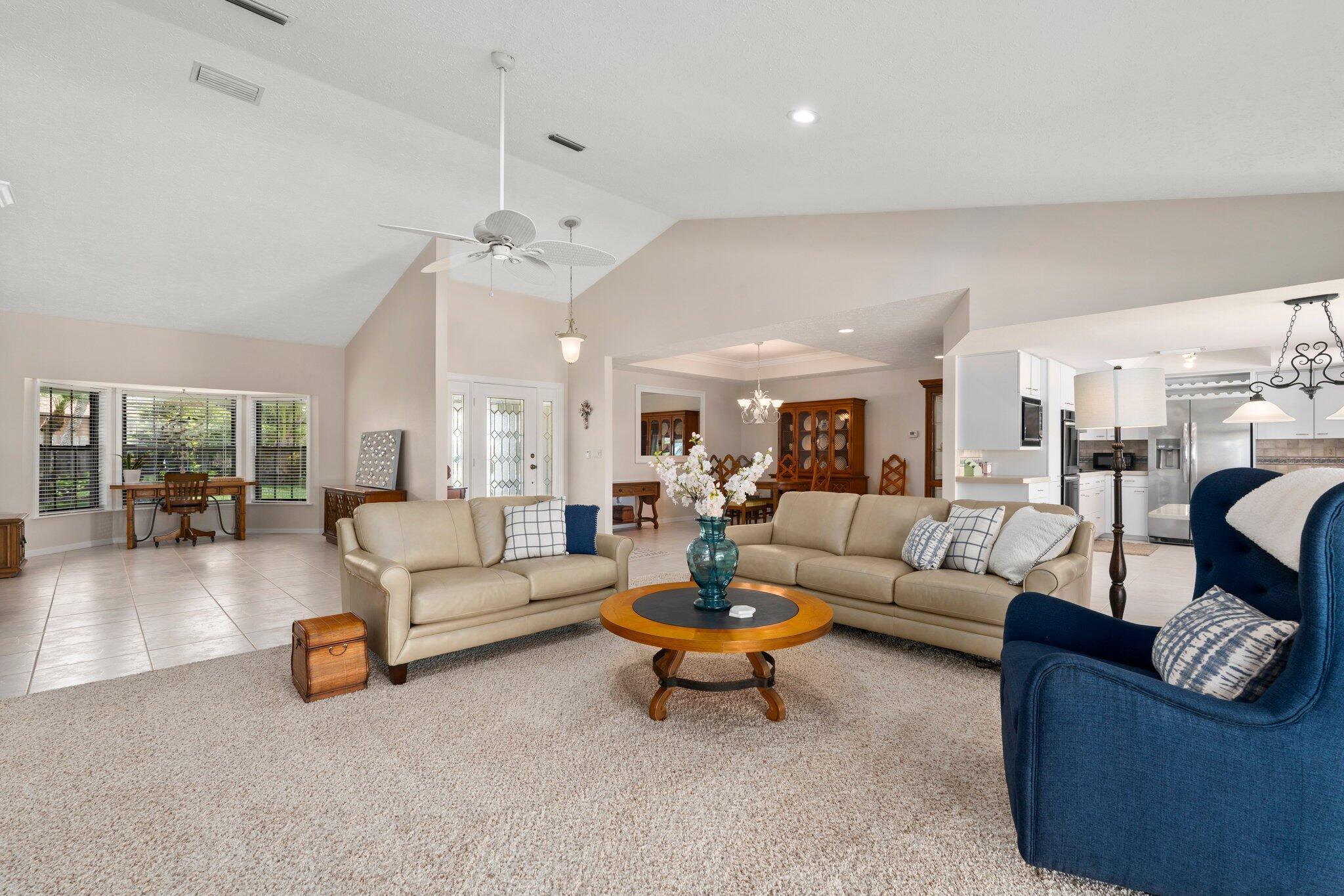 QUEEN'S COVE UNIT 1 - Residential Lease