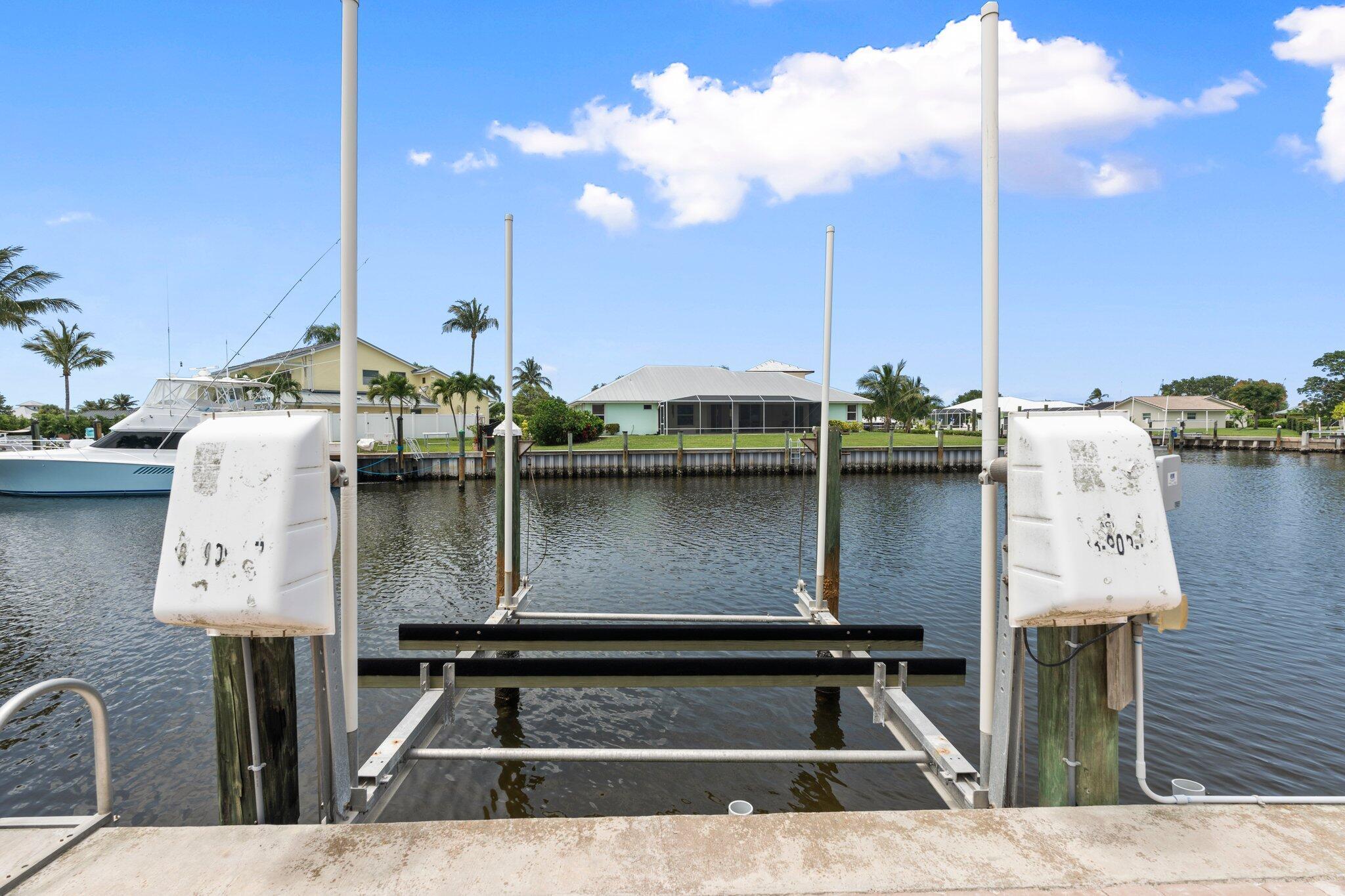 QUEEN'S COVE UNIT 1 - Residential Lease