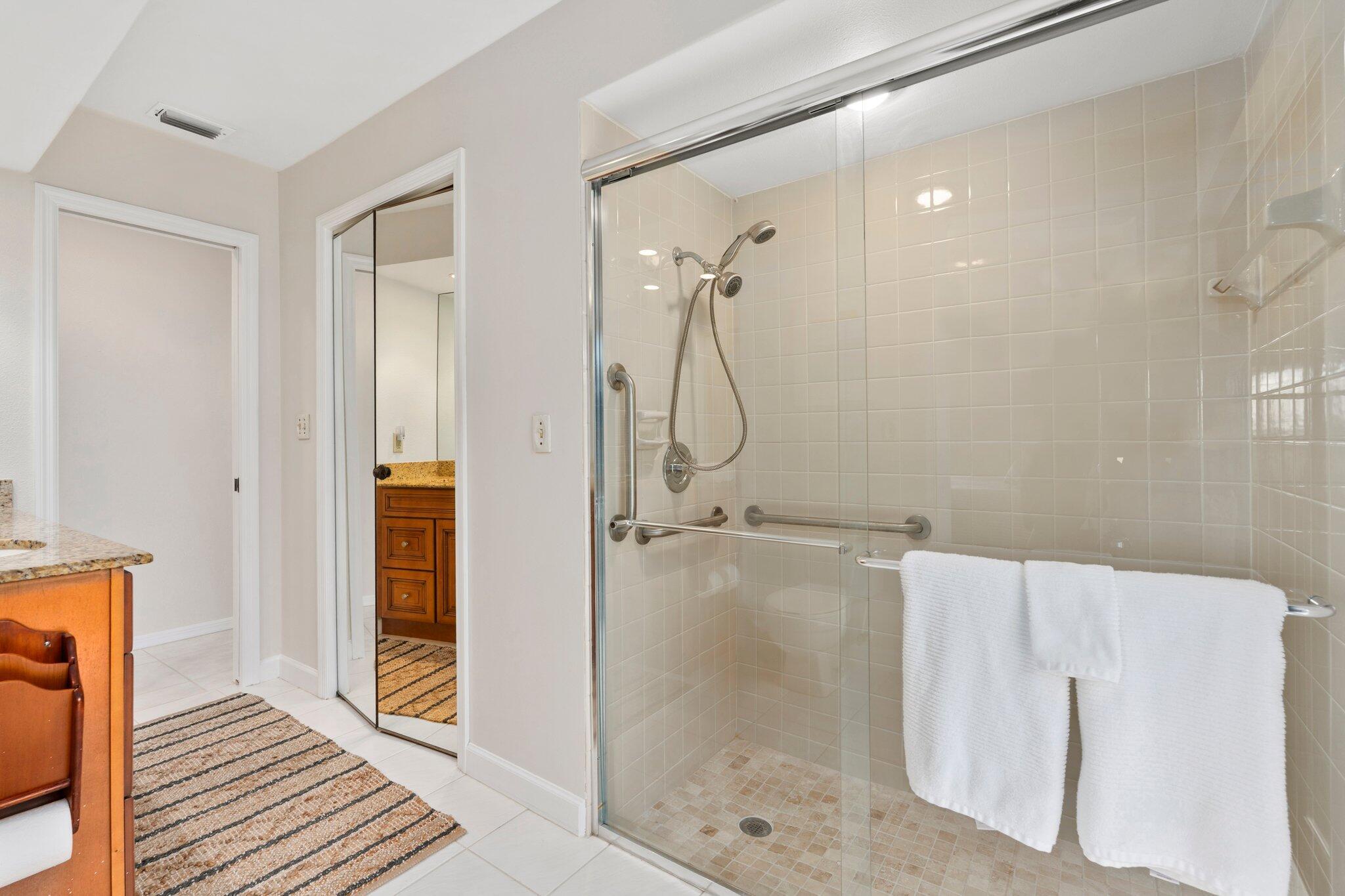 QUEEN'S COVE UNIT 1 - Residential Lease