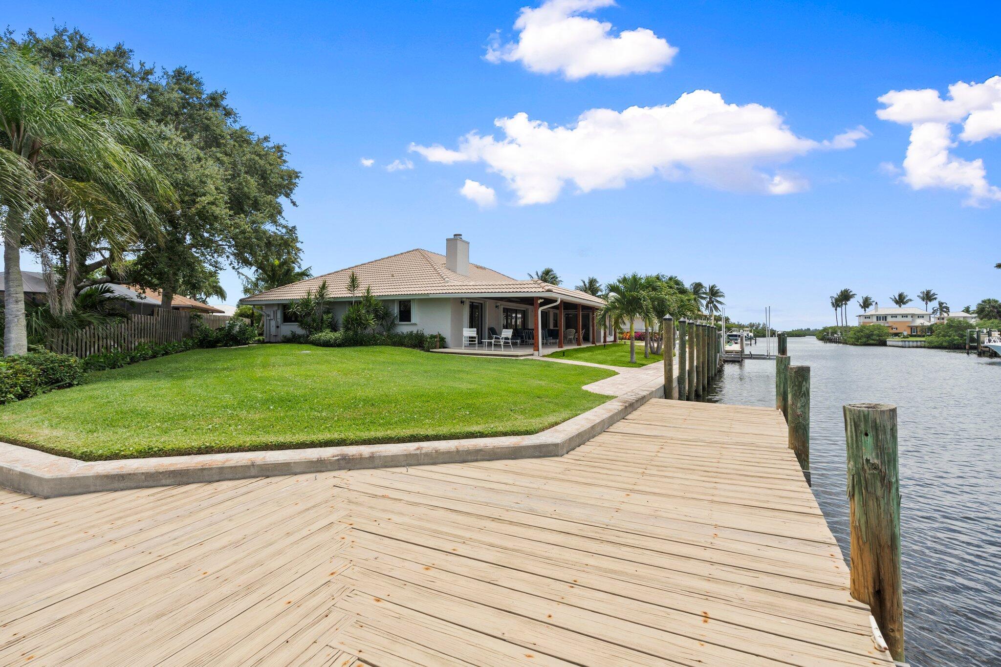 QUEEN'S COVE UNIT 1 - Residential Lease