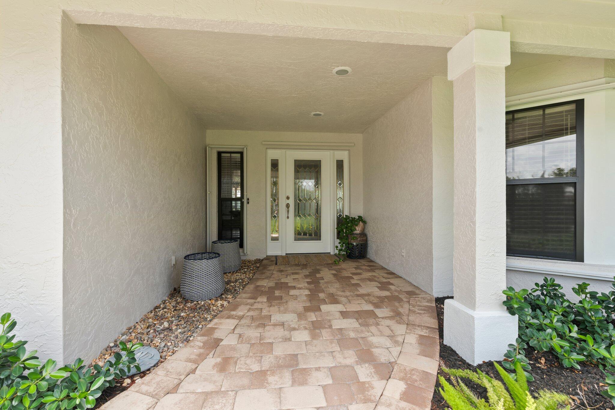 QUEEN'S COVE UNIT 1 - Residential Lease