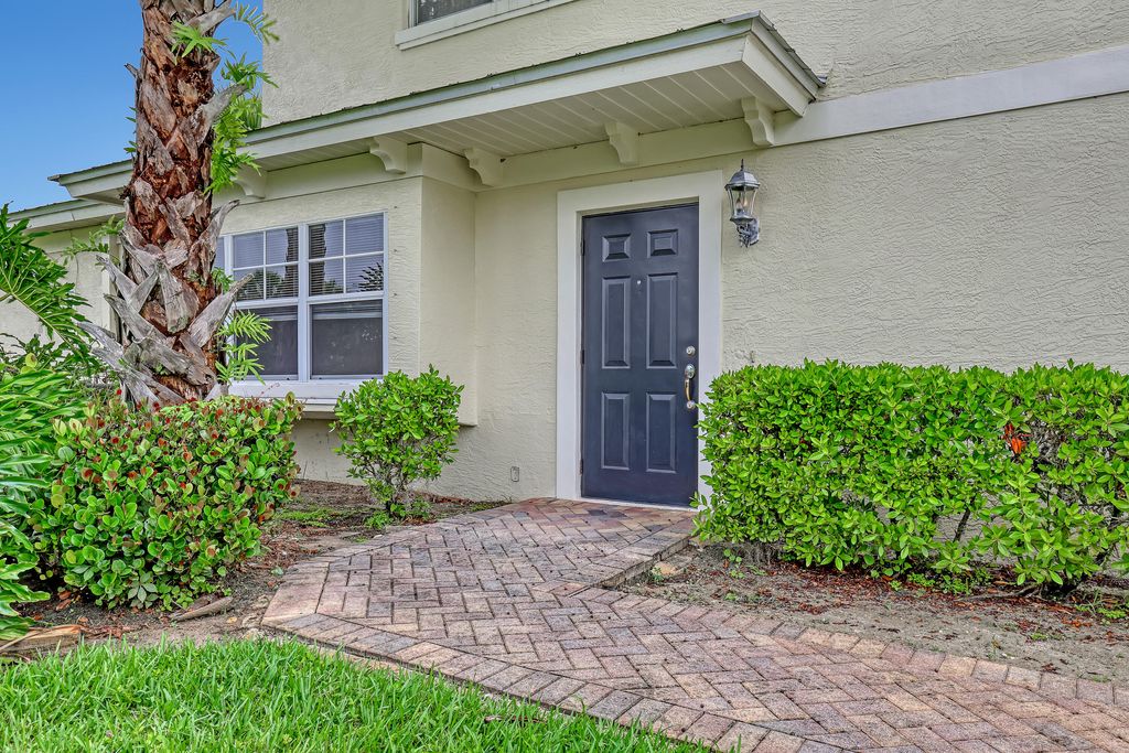 Photo of 2548 Creekside Drive, Fort Pierce, FL 34981 (MLS # R11099362)