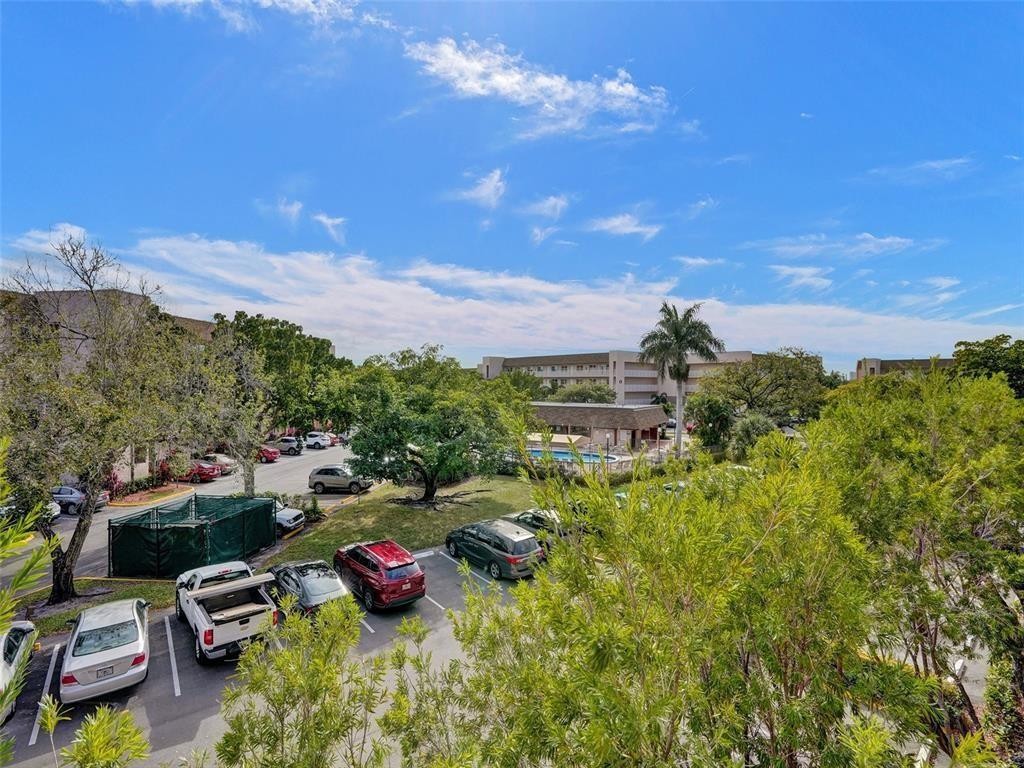 Sunrise Lakes Condos - Residential