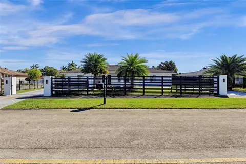 3001 SW 111th Ave, Miami, FL MLS: F10500891