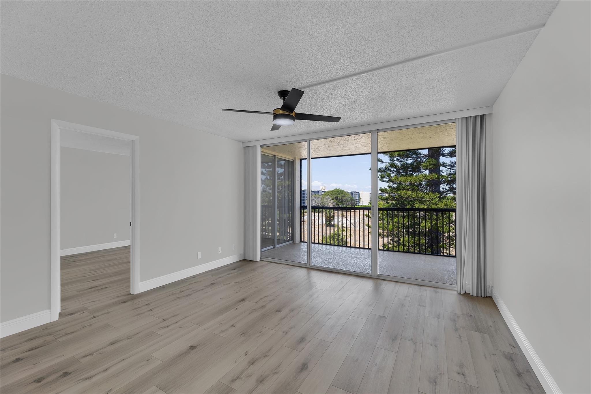 5260 NW 2nd Ave PH-5
