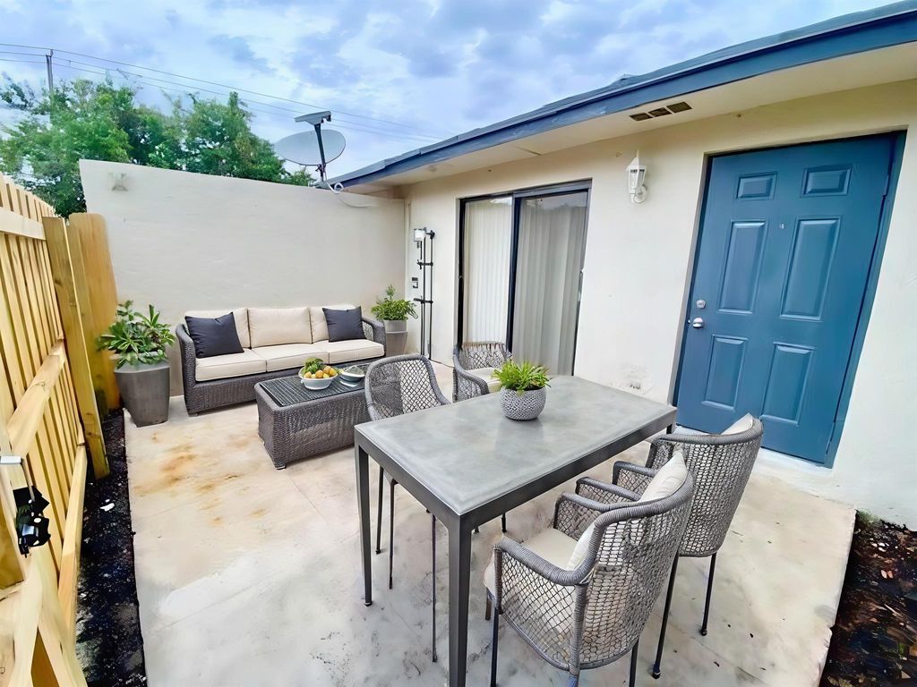 Photo of 4583 Barclay Crescent, Lake Worth, FL 33463 (MLS # R11118516)