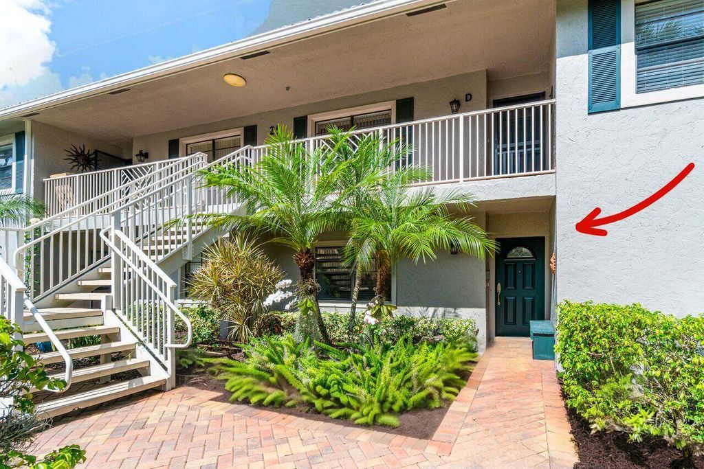 Photo of 25 Stratford Drive #C, Boynton Beach, FL 33436 (MLS # R10985775)