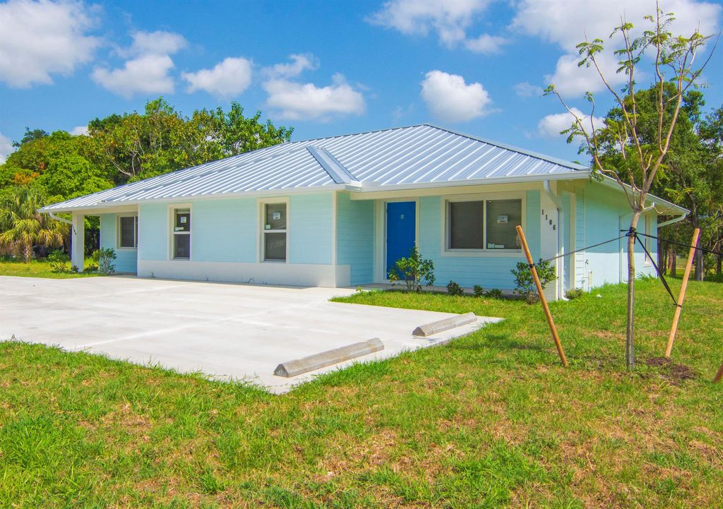 Photo of 1106 Avenue E #Apt A, Fort Pierce, FL 34950 (MLS # R11097105)