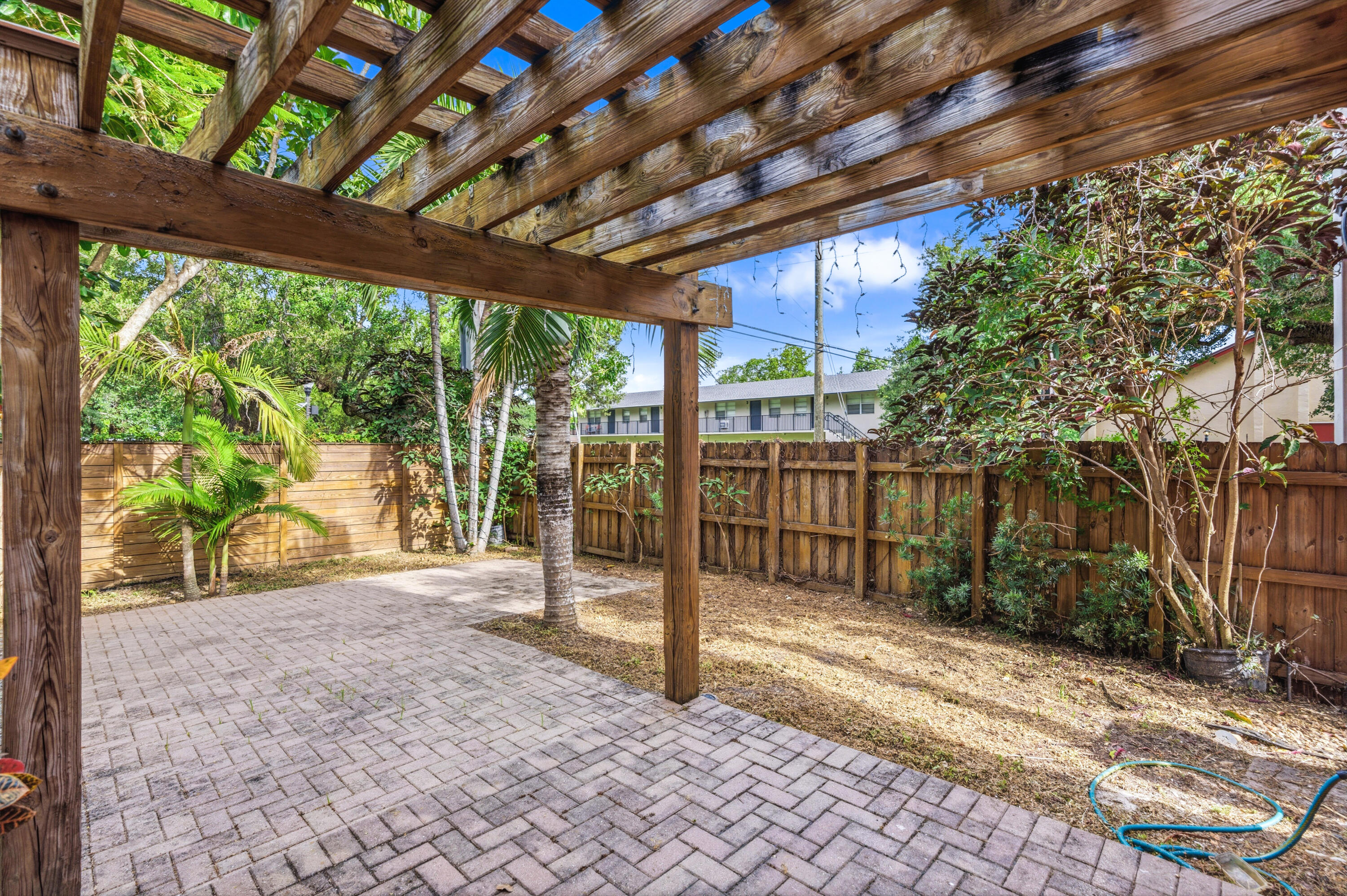 645 NW 2nd Avenue