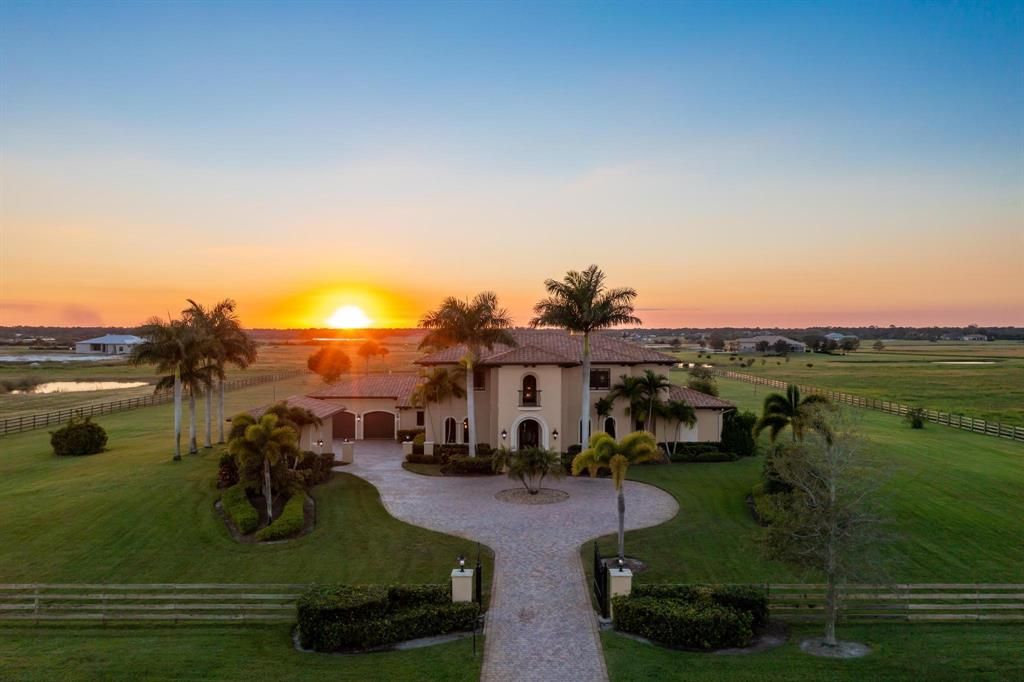 Photo of 3150 SW Stoneybrook Way Way, Palm City, FL 34990 (MLS # R10762446)