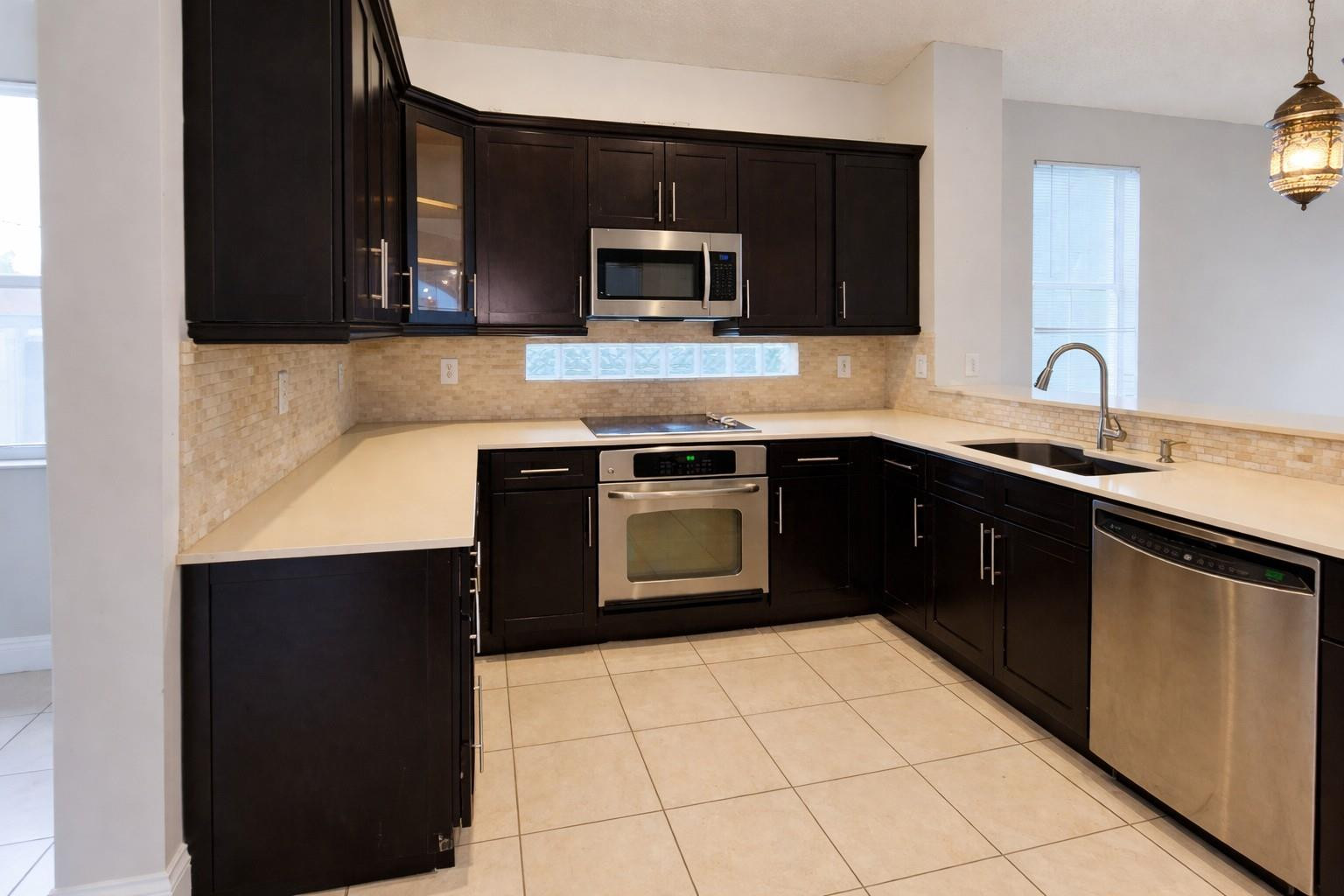 HEFTLER HOMES AT PEMBROKE - Residential Lease