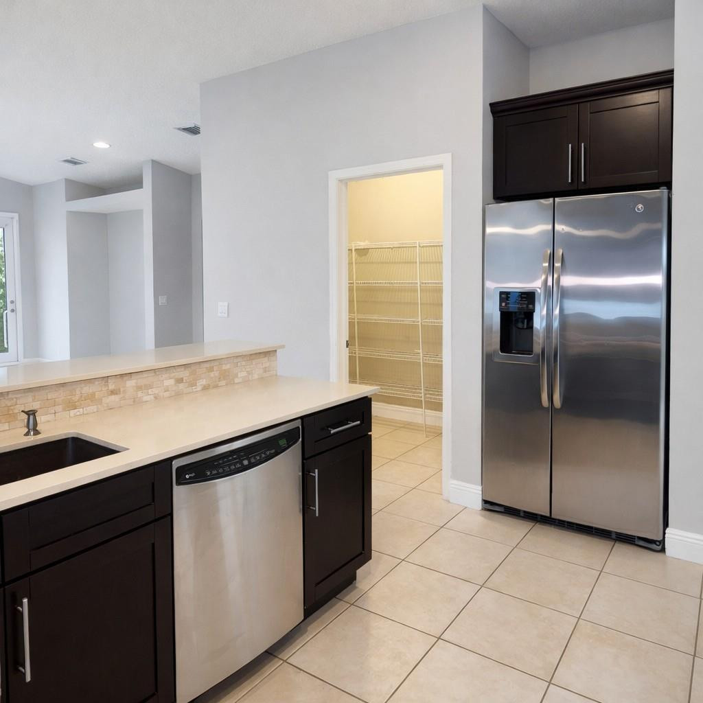 HEFTLER HOMES AT PEMBROKE - Residential Lease