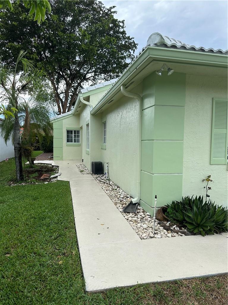 Coquina Lakes 105-22 B - Residential