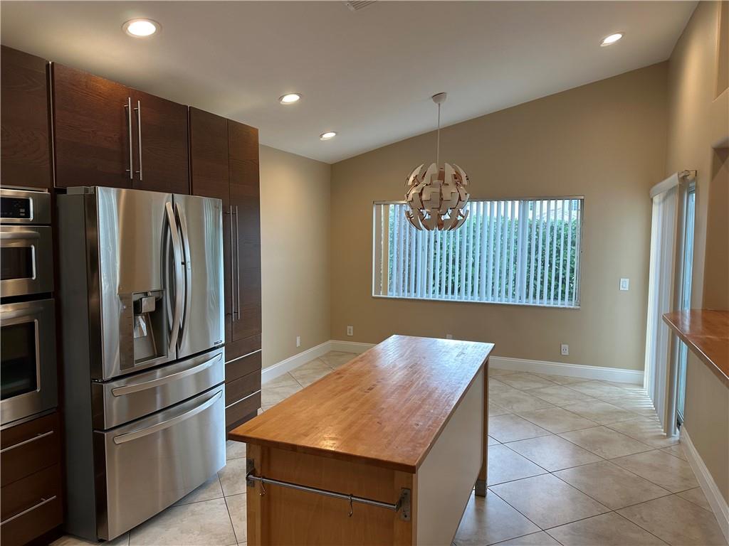 Coquina Lakes 105-22 B - Residential