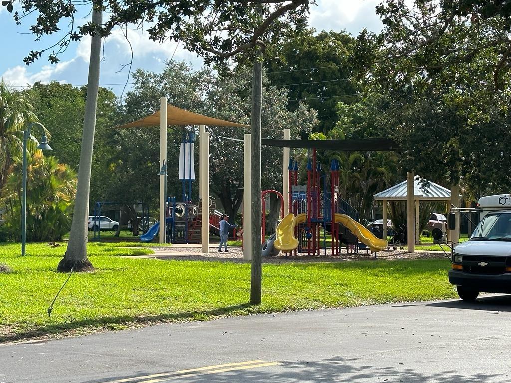 Coquina Lakes 105-22 B - Residential