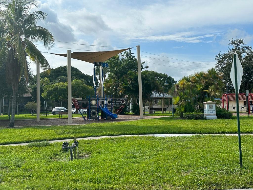 Coquina Lakes 105-22 B - Residential