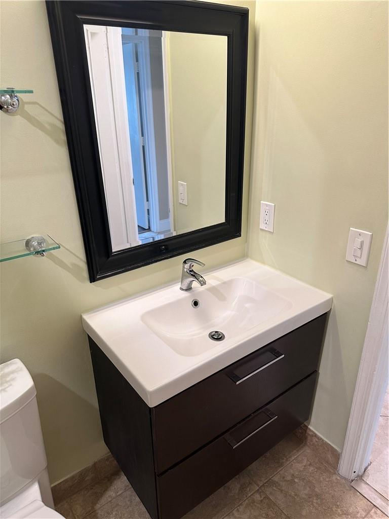 Coquina Lakes 105-22 B - Residential