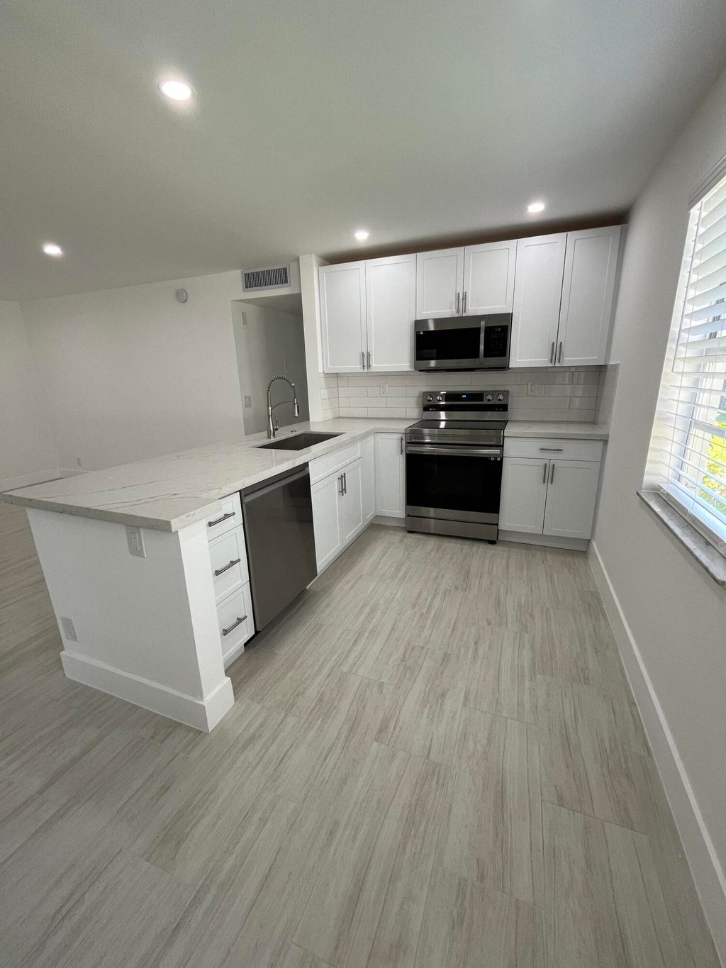Photo of 306 Piedmont 'G', Delray Beach, FL 33484 (MLS # R10997024)
