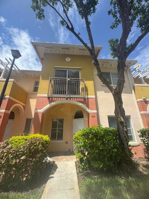Photo of 703 N SANTA CATALINA Circle #703, North Lauderdale, FL 33068 (MLS # B26070429)